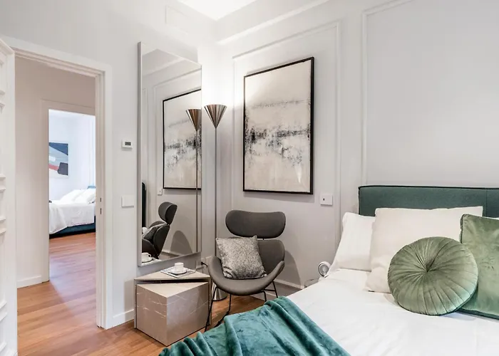 The Rent - Prestigious Multi-bedroom Overlooking St. Peter's * Roma