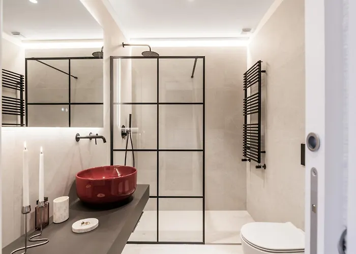 The Rent - Prestigious Multi-bedroom Overlooking St. Peter's Roma