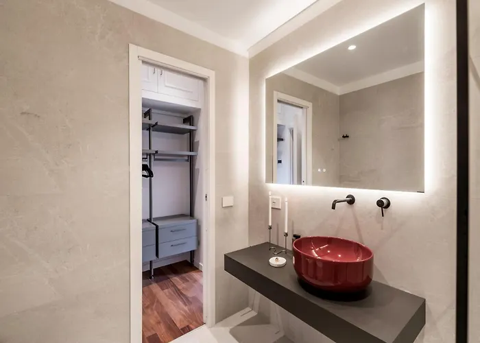 The Rent - Prestigious Multi-bedroom Overlooking St. Peter's Apartamento