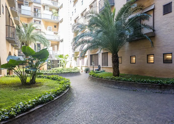 The Rent - Prestigious Multi-bedroom Overlooking St. Peter's Roma